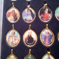 Италиански бижута, снимка 18 - Колиета, медальони, синджири - 30866303