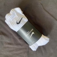Оригинални дълги чорапи Nike бели