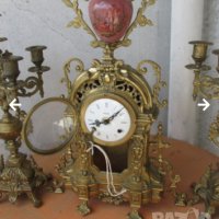 Стар оригинален часовник каминен ХVlll век - червен мрамор + 2 броя свещника 🕯️, снимка 16 - Антикварни и старинни предмети - 42313617