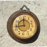 голям настолен часовник - будилник "JUNGHANS" , снимка 2 - Антикварни и старинни предмети - 37265048