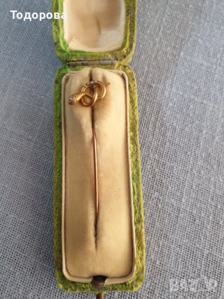 Старинно бижу - игла с форма на змия в  кутия., снимка 1
