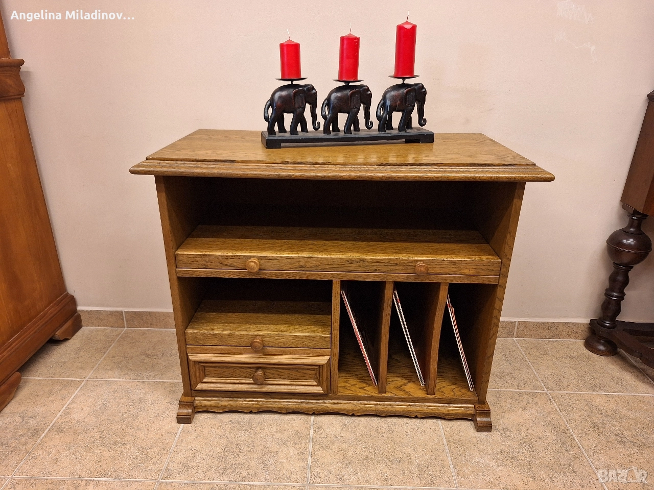 TV шкаф с подвижни плотове, снимка 1