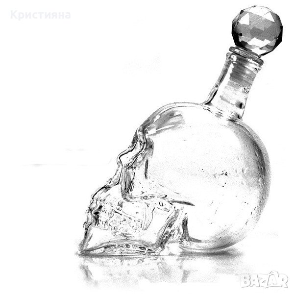 Ефектна бутилка - кристален череп, снимка 1