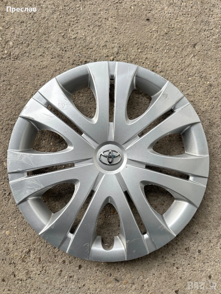 1 брой оригинален тас за Toyota Auris 16, снимка 1