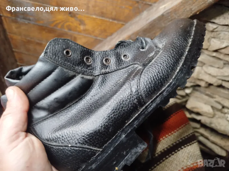 Работни обувки без пластина размер 41, снимка 1