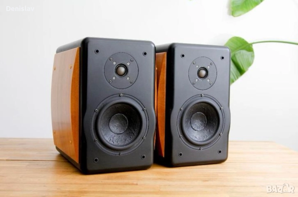 Usher Compass X-718, снимка 1