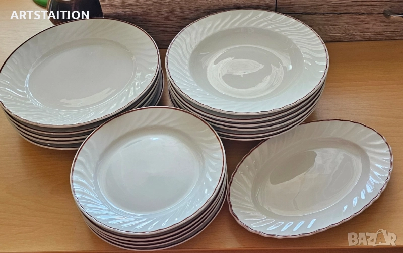 Порцеланив български релефен сервиз за хранене на Китка , снимка 1