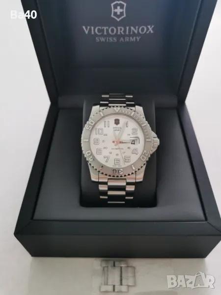 Швейцарски часовник  Victorinox Maverick II - 24703 , Quartz, Сапфир, 200m, 43mm, снимка 1
