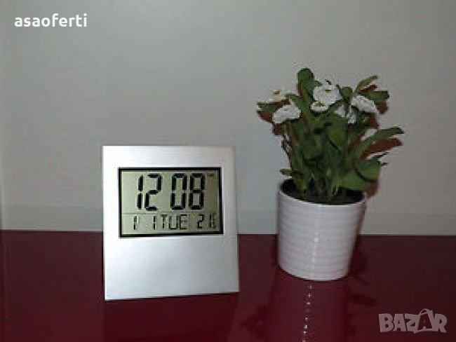Голям настолно-стенен мултифункционален електронен часовник с аларма, календар, температура и много , снимка 1
