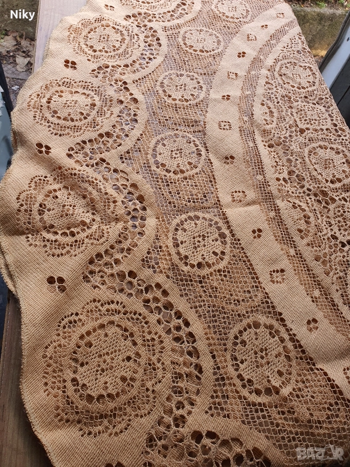 Ръчно плетена кръгла покривка 160 см., снимка 1