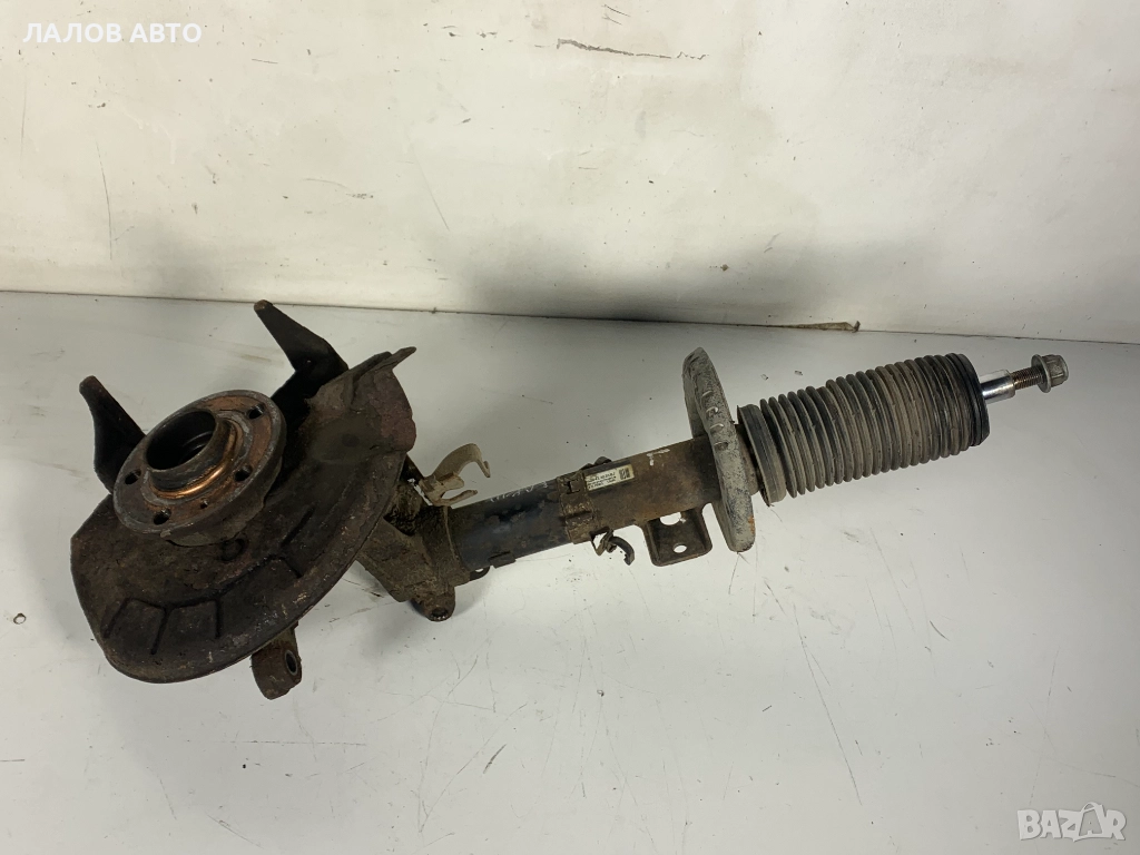 Преден ляв шенкел главина амортисьор Шкода Фабия Preden lqv shenkel amortisior Skoda Fabia 6Q0413031, снимка 1