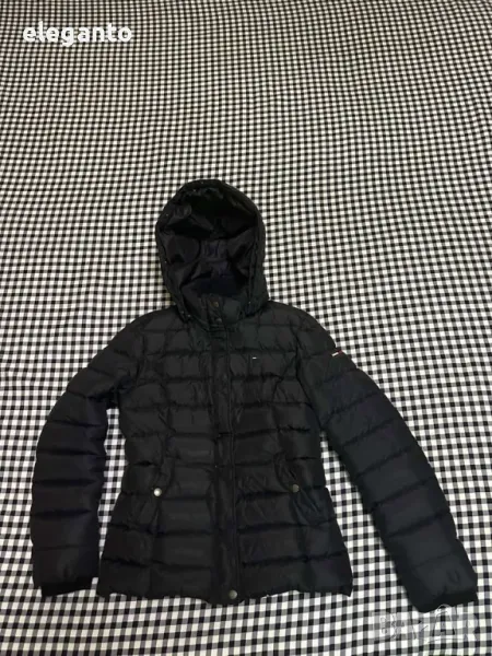 Tommy Hilfiger дамска зимна пухенка размер S, снимка 1