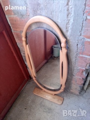 Старо дървено огледало, снимка 1 - Антикварни и старинни предмети - 31755473