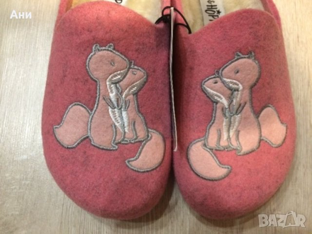 Нови,топли розови пантофки № 32.