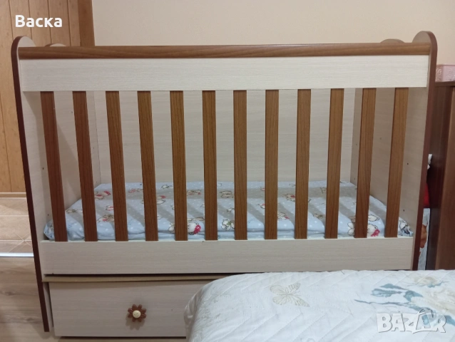Детско/бебешко дървено легло, снимка 2 - Бебешки легла и матраци - 53048570