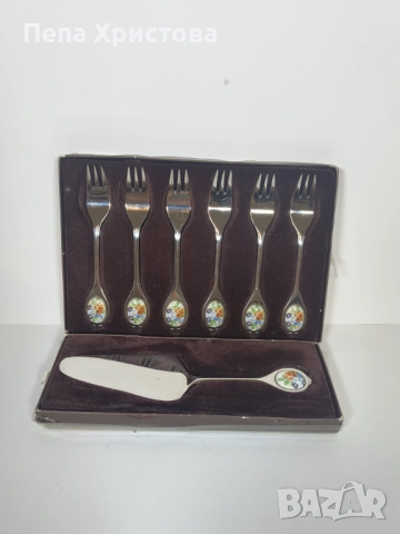 Комплект от 6 броя десертни вилички и лопатка за сладкиши от Berndorf , снимка 7 - Прибори за хранене, готвене и сервиране - 51863023