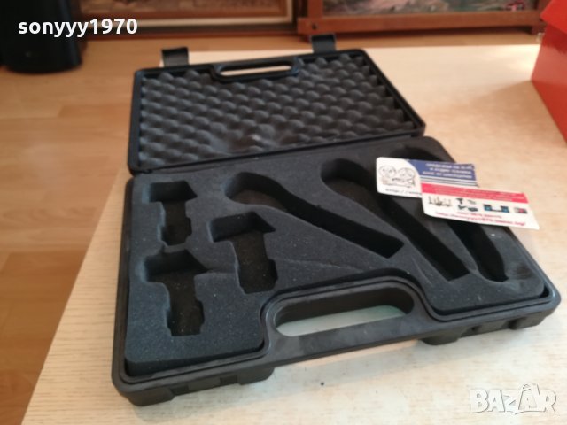 behringer-куфар за 3 микрофона 1301221855, снимка 3 - Микрофони - 35427564