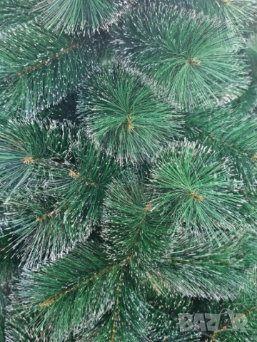 Коледна елха с бели заскрежени връхчета., снимка 5 - Декорация за дома - 52369230