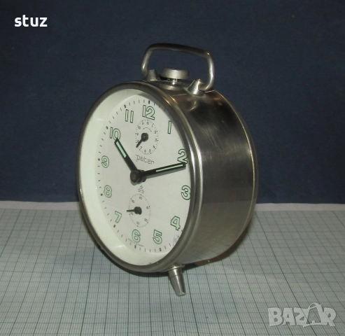 Немски механичен будилник Peter, снимка 3 - Антикварни и старинни предмети - 52886787