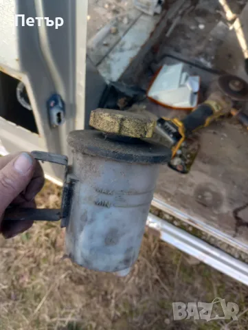 Казанче хидравлична течност Форд транзит 2000-2014г, снимка 2 - Части - 49095791