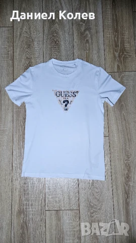 Стилна Мъжка Бяла Тениска Guess в размер М, снимка 2 - Тениски - 51104309