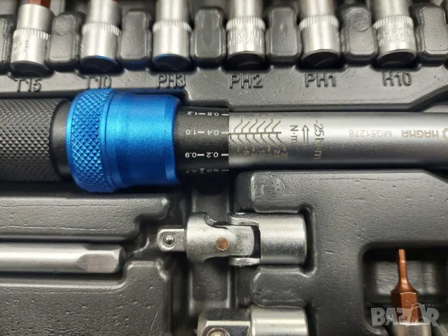 Динамометричен ключ 1/4 с вложки – 21части, снимка 2 - Ключове - 48365387