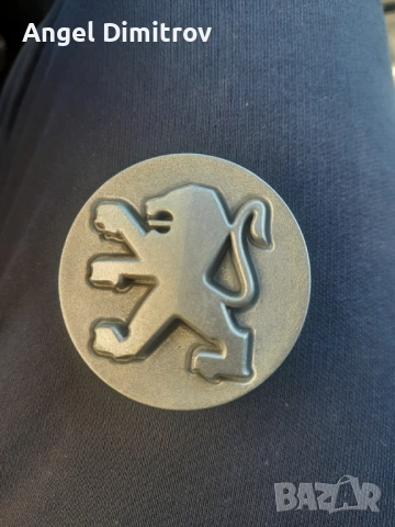 Продавам 1бр, капачка за джанта за Пежо