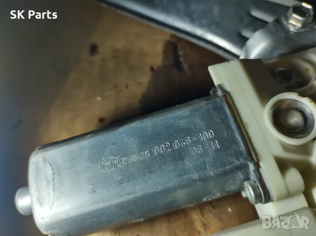 Стъклоповдигач заден ляв за Toyota Avensis t25, снимка 4 - Части - 49971379