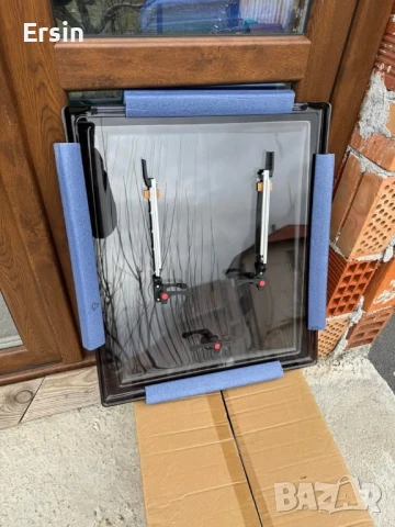 Оригинален Прозорец комплект с държачи и закопчалки с размер 66/57 , снимка 1