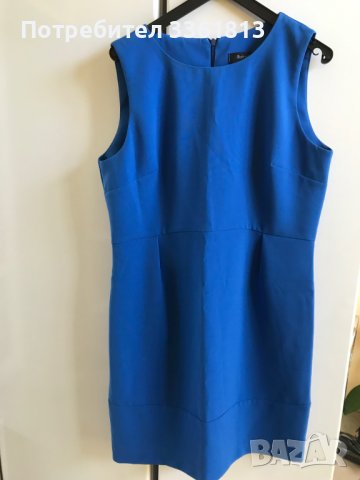 Продавам копринена рокля в синьо 