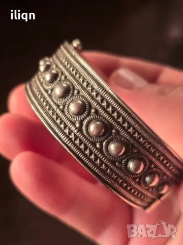 Масивна стара сребърна гривна. Ръчна изработка. , снимка 3 - Антикварни и старинни предмети - 48951964