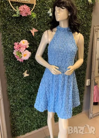 рокля с 3Д цветя 