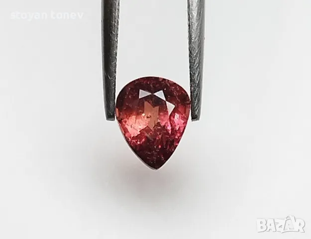 Рядък Падпараджа сапфир 1.55кт! Сертифициран! Нов!, снимка 11 - Пръстени - 46510602