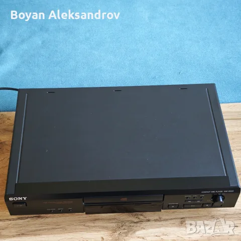 Sony CDP-XE220 с Оригинално Дистанционно Управление, снимка 2 - Декове - 56139875