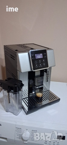 Кафеавтомат / кафемашина - робот. НОМЕР 15. Delonghi Perfecta Evo. Typ ESAM428.80.DB...