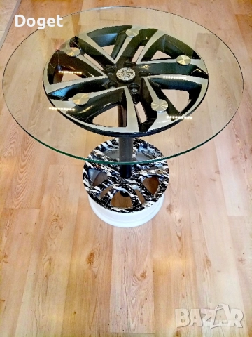 Елегантна стъклена маса, снимка 3 - Маси - 52170858