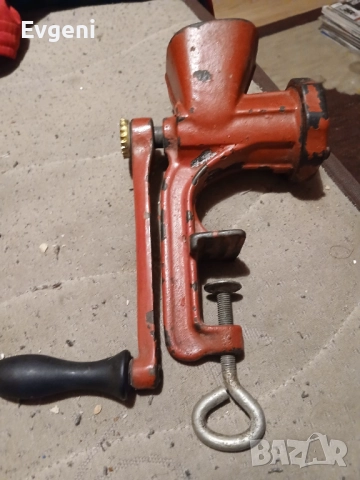 Машинка за мелене на месо , снимка 3 - Месомелачки - 52344971