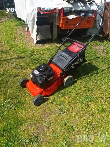 моторна косачка за трева