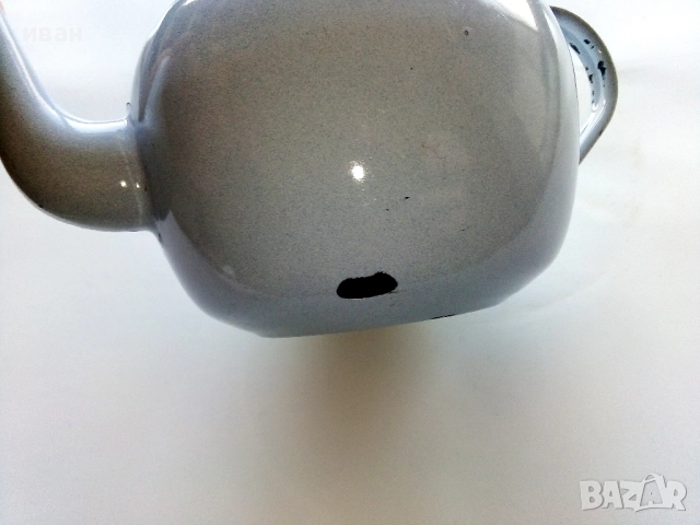 Стар,малък емайлиран чайник - 1975г., снимка 3 - Други ценни предмети - 52886312