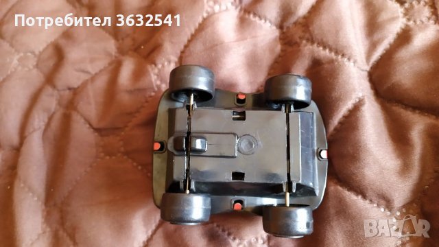 Продавам стара играчка количка , снимка 4 - Коли, камиони, мотори, писти - 40053205