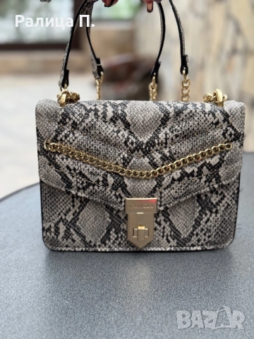 Средна дамска чанта Carvela, снимка 2 - Чанти - 51884188