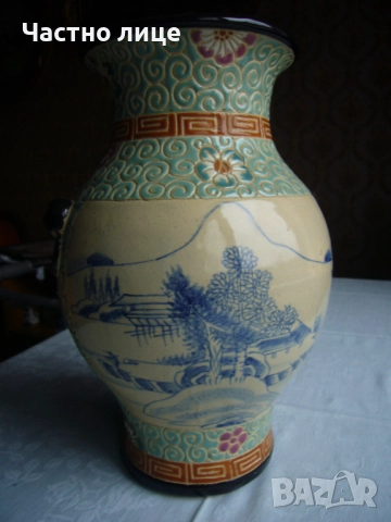 Декоративна керамична ваза среден размер