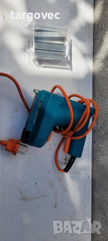 електрически такер Black & Decker