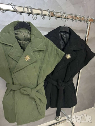 Елек със свободна кройка и брошка  