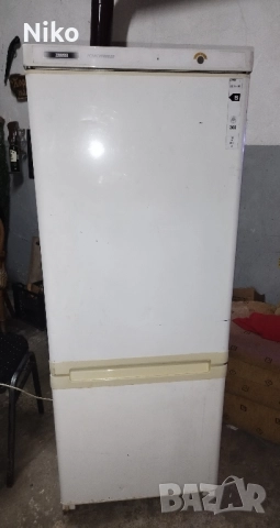 Хладилник с фризер Zanussi 