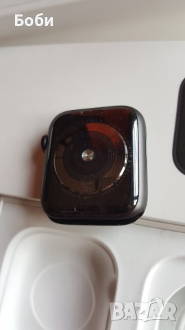 Apple Watch 5 GPS 44mm - 6 месеца гаранция!, снимка 4 - Смарт гривни - 36621284