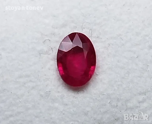 Естествен рубин в най-добрия червен цвят 0.53кт! Сертифициран! Нов!, снимка 3 - Пръстени - 46727332