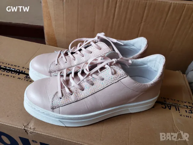 Розови кецове от естествена кожа