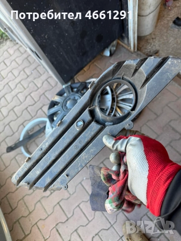 Дясна решетка за халоген на Опел Астра Opel Astra H само за 20лв. 13126025 375768702, снимка 2 - Части - 52561035