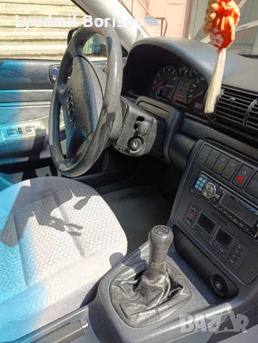 Продавам Ауди А4, 1.8, 125 к.с., бензин, 1995г, снимка 6 - Автомобили и джипове - 51172473
